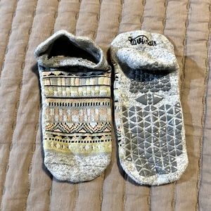 Tavi Noir barre socks, size small